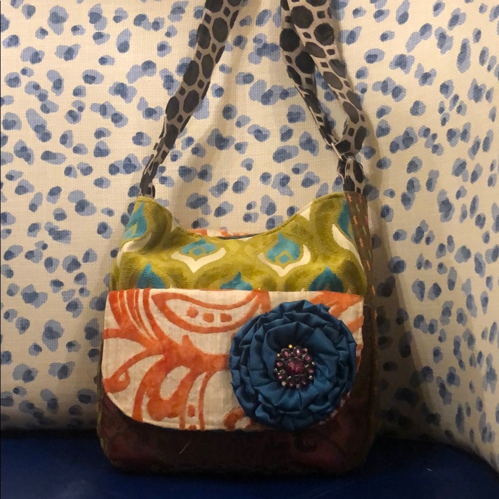 Lola Blue cross body/shoulder bag.